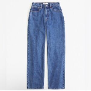 Abercrombie & Fitch Curve Love High Rise
Loose Jean Blue Jeans